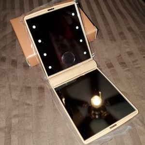 NIB Complex Culture The Compact Led Pocket Mirror